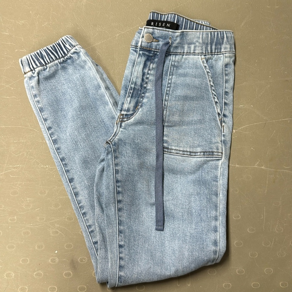Risen jogger style jeans size 27/5